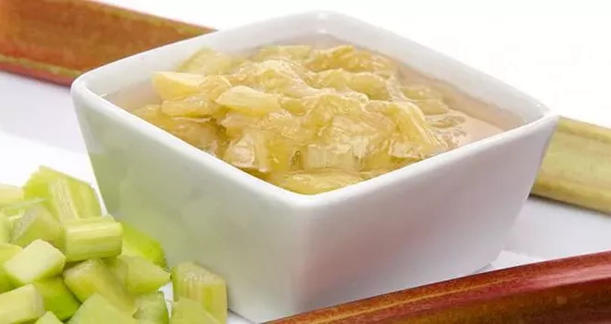 Compote de rhubarbe