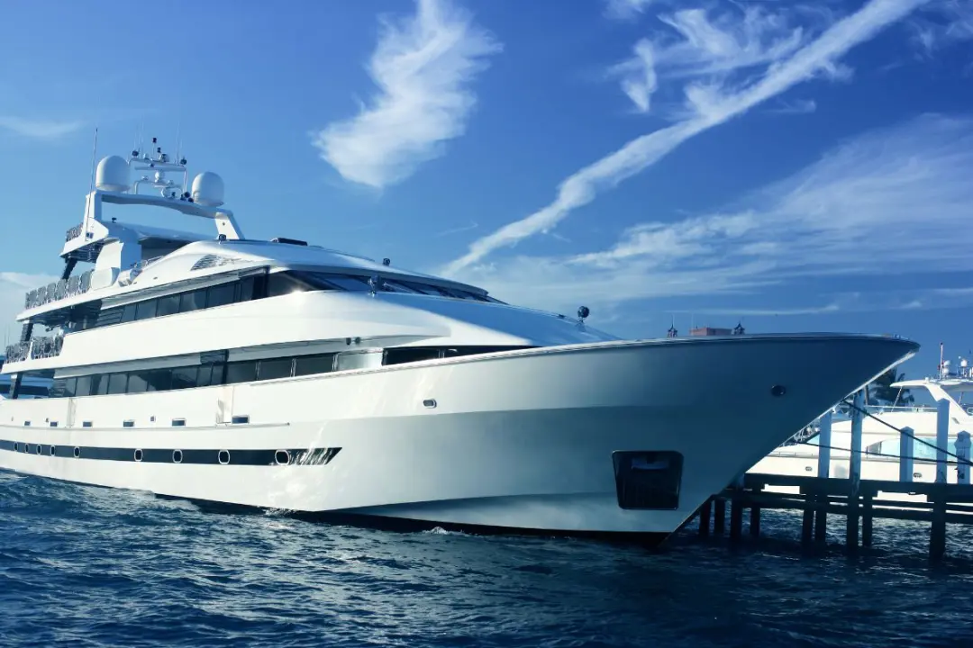 ce chef vit sur des yachts de luxe pour un salaire impressionnant
